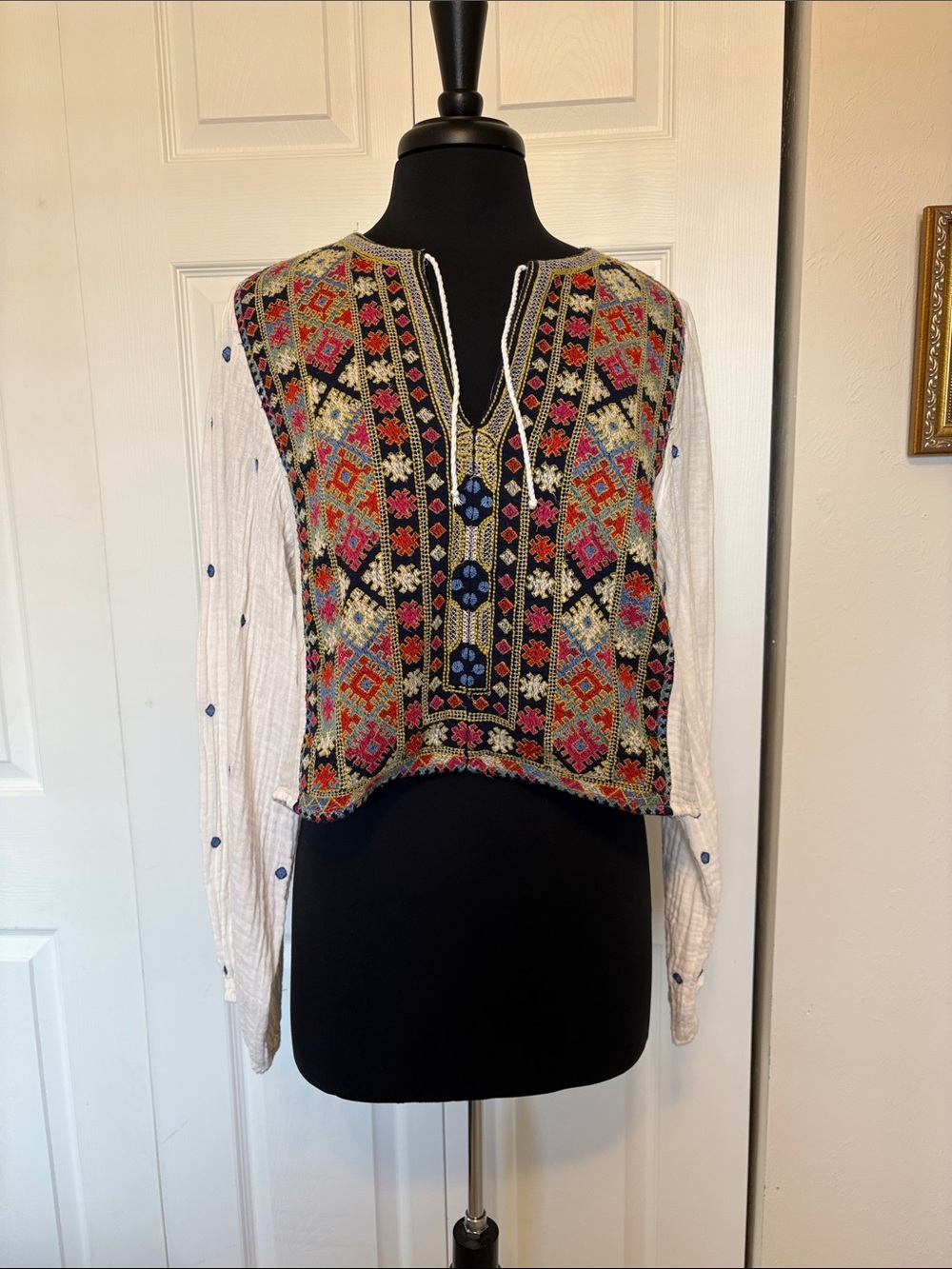 NWOT Free People Embroidered Folkloric Gauze Top - Small.